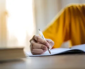 Imagem ilustrativa da imagem Um lápis, dois...: essas palavras não mudam no plural, mas ainda confundem