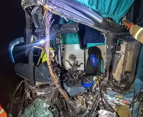 Imagem ilustrativa da imagem Uma pessoa morre em acidente que envolveu ônibus que saiu de Guarapari para MG