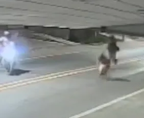 Imagem ilustrativa da imagem VÍDEO | Jovem é morto a tiros enquanto caminhava na rua no Noroeste do ES