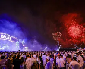 Imagem ilustrativa da imagem Vai usar transporte público no Réveillon? Veja como funcionam metrô e ônibus