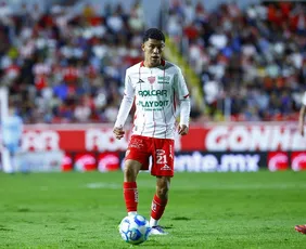 Imagem ilustrativa da imagem Vasco anuncia meia-atacante Johan Rojas, primeiro reforço para 2026