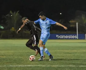 Imagem ilustrativa da imagem Vilavelhense vira e vence a Desportiva no Araripe pelo Capixabão