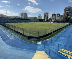 Imagem ilustrativa da imagem Vitória inaugura novas arquibancadas no Estádio Salvador Costa