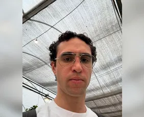 Imagem ilustrativa da imagem Zeca Veloso: 'Estou do lado dessa galera que me chama de nepobaby'