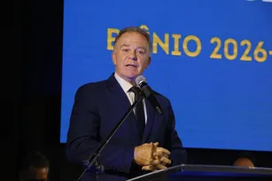 Imagem ilustrativa da imagem "Precisamos de gente humilde", afirma Casagrande