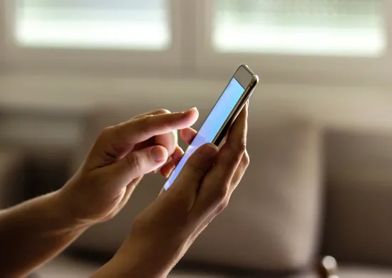 Imagem ilustrativa da imagem Janeiro Branco: uma semana com menos redes sociais reduz insônia