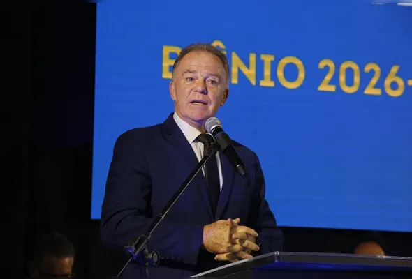Renato Casagrande durante a posse do novo presidente do Tribunal de Contas do Estado, Luiz Carlos Ciciliotti