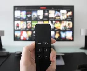 Imagem ilustrativa da imagem A Tribuna: hoje é dia de quatro cupons para concorrer a uma TV