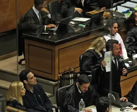 Imagem ilustrativa da imagem Advogados deverão pagar custos do adiamento da sessão sobre caso Henry