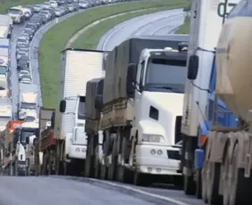Imagem ilustrativa da imagem Após MP e resoluções, caminhoneiros descartam paralisação nacional