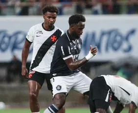 Imagem ilustrativa da imagem Após atraso devido à chuva, Remo e Vasco empatam pelo Brasileirão