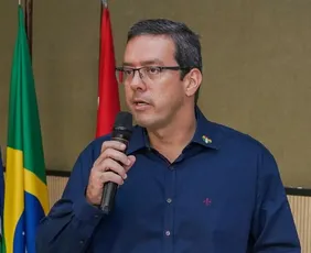 Imagem ilustrativa da imagem Após ser afastado pelo STF, prefeito de Macapá renuncia ao cargo