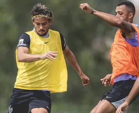 Imagem ilustrativa da imagem Atlético-MG e Chapecoense travam duelo para se afastar do Z-4