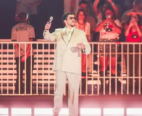 Imagem ilustrativa da imagem Bad Bunny faz em SP show histórico que Brasil sempre mereceu