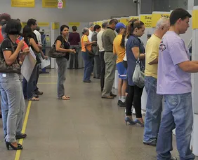 Imagem ilustrativa da imagem Bancos fecham nesta segunda e terça; atendimento volta na quarta