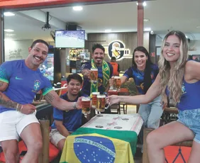Imagem ilustrativa da imagem Bares e restaurantes se preparam para atrair torcedores durante a Copa do Mundo