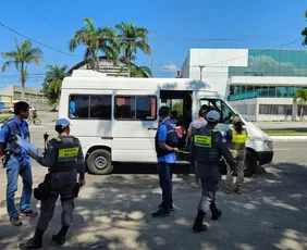 Imagem ilustrativa da imagem Blitz do transporte escolar flagra até motorista sem CNH no ES