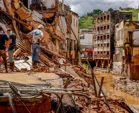 Imagem ilustrativa da imagem Bombeiros continuam buscas pela última pessoa ainda desaparecida em Ubá