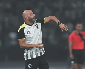 Imagem ilustrativa da imagem Botafogo negocia com português ex-auxiliar de Arthur Jorge