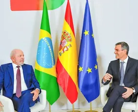 Imagem ilustrativa da imagem Brasil e Espanha assinam acordos sobre big techs e tecnologia digital