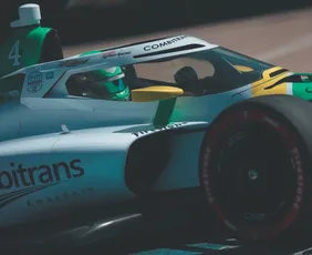 Imagem ilustrativa da imagem Brasileiro Caio Collet vibra com "boa corrida" na Fórmula Indy