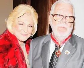 Imagem ilustrativa da imagem Carta de Manoel Carlos a Hebe Camargo revela novela 'autobiográfica' há 45 anos