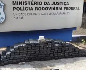 Imagem ilustrativa da imagem Casal é flagrado transportando mais de 100kg de maconha na BR-101 no ES
