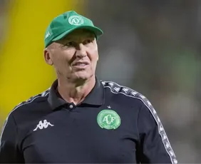 Imagem ilustrativa da imagem Chapecoense confirma e Gilmar Dal Pozzo é o nono técnico demitido da Série A