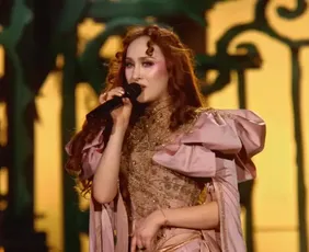 Imagem ilustrativa da imagem Chappell Roan pede desculpas após incidente com família de Jorginho, do Flamengo