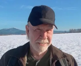 Imagem ilustrativa da imagem Chuck Norris é hospitalizado após emergência médica no Havaí, diz site