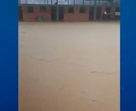 Imagem ilustrativa da imagem Chuva alaga Parque de Exposições de Iconha no Sul do ES