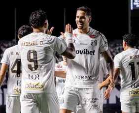 Imagem ilustrativa da imagem Com Neymar de volta e Cuca expulso, Santos bate Atlético-MG e reduz pressão