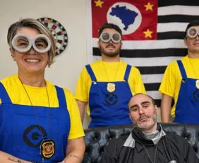 Imagem ilustrativa da imagem Com fantasias de Minions, policiais prendem quatro no Carnaval de SP