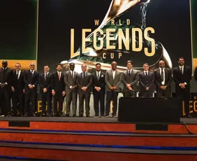 Imagem ilustrativa da imagem Como será a Copa do Mundo de Lendas no Brasil com Seedorf, Romário e Zico