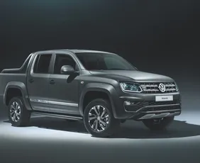 Imagem ilustrativa da imagem Concessionárias anunciam IPVA grátis e até bônus de R$ 40 mil no carro usado