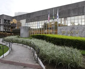 Imagem ilustrativa da imagem Concursos públicos com 2 mil vagas e salário de até R$ 10.221 no ES