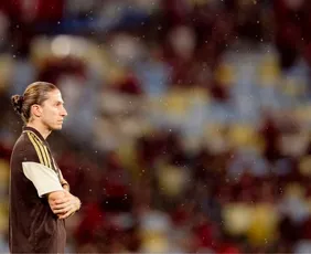 Imagem ilustrativa da imagem Condução da demissão de Filipe Luís gerou revolta no CT do Flamengo