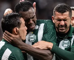 Imagem ilustrativa da imagem Corinthians perde para o Coritiba em casa