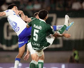 Imagem ilustrativa da imagem Cruzeiro ensaia virada, mas toma gol no último lance e cede empate ao Goiás