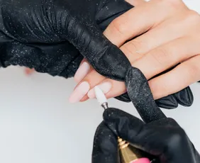 Imagem ilustrativa da imagem Doze mil vagas em 52 cursos de graça para aprender profissão