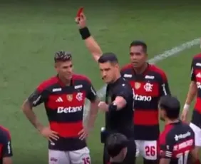 Imagem ilustrativa da imagem Entenda a polêmica sobre expulsão de Carrascal na Supercopa