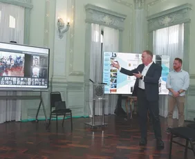 Imagem ilustrativa da imagem Escolas da rede estadual vão ganhar telas interativas