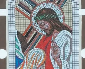 Imagem ilustrativa da imagem Esculturas de uma tonelada em novo roteiro de fé