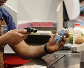 Imagem ilustrativa da imagem Especialistas divergem sobre impactos do fim da escala 6x1 na economia