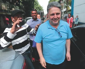 Imagem ilustrativa da imagem Ex-governador do Rio, Anthony Garotinho é liberado para disputar a eleição