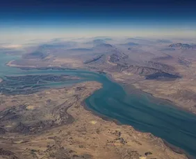 Imagem ilustrativa da imagem Exportadores buscam novas rotas em meio a fechamento do Estreito de Ormuz