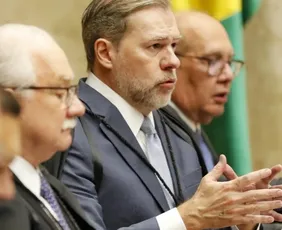 Imagem ilustrativa da imagem Fachin arquiva ação que pedia suspeição de Toffoli no caso Master