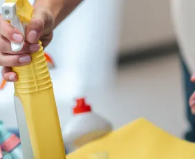 Imagem ilustrativa da imagem Faxina perigosa: mais de 1.000 casos de intoxicação por produtos de limpeza