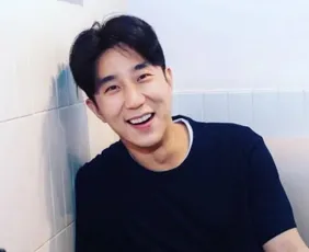 Imagem ilustrativa da imagem Filho deserdado por Jackie Chan é cantor e já foi preso por uso de drogas