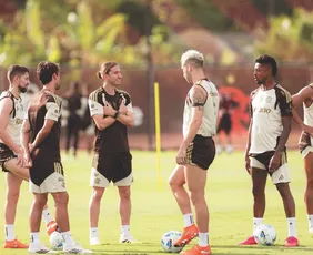 Imagem ilustrativa da imagem Flamengo busca confirmar vaga na decisão do Estadual